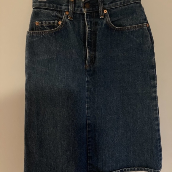 Levi’s “A” line denim skirt - Picture 2 of 2